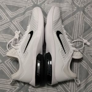 Men's Nike airmax kantara 20psi NWOT OR BOX